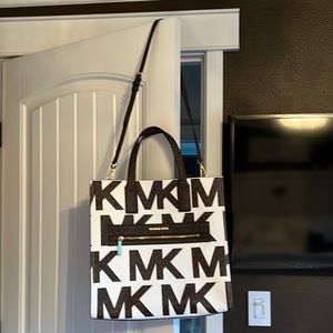 Micheal Kors bag